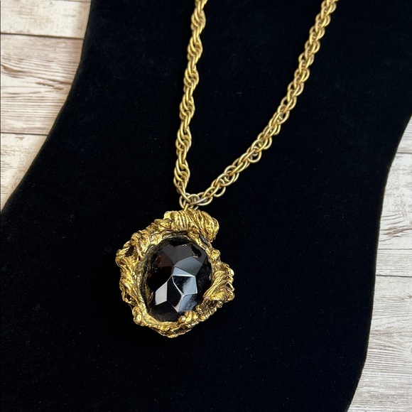 Mr We Vintage Gold and Topaz Pendant Necklace - Picture 3 of 8